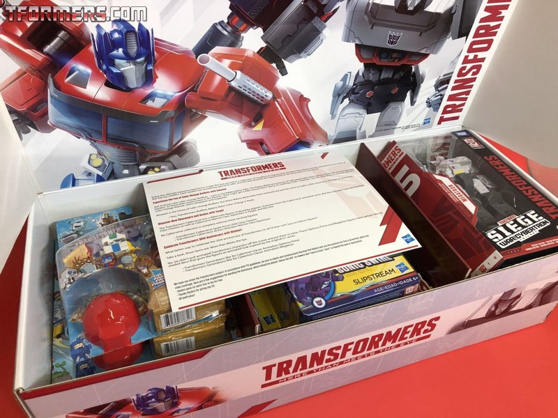 Transformers More Than Meets The Eye 35th Anniversary Retail Exclusives Images And Details  (6 of 21)